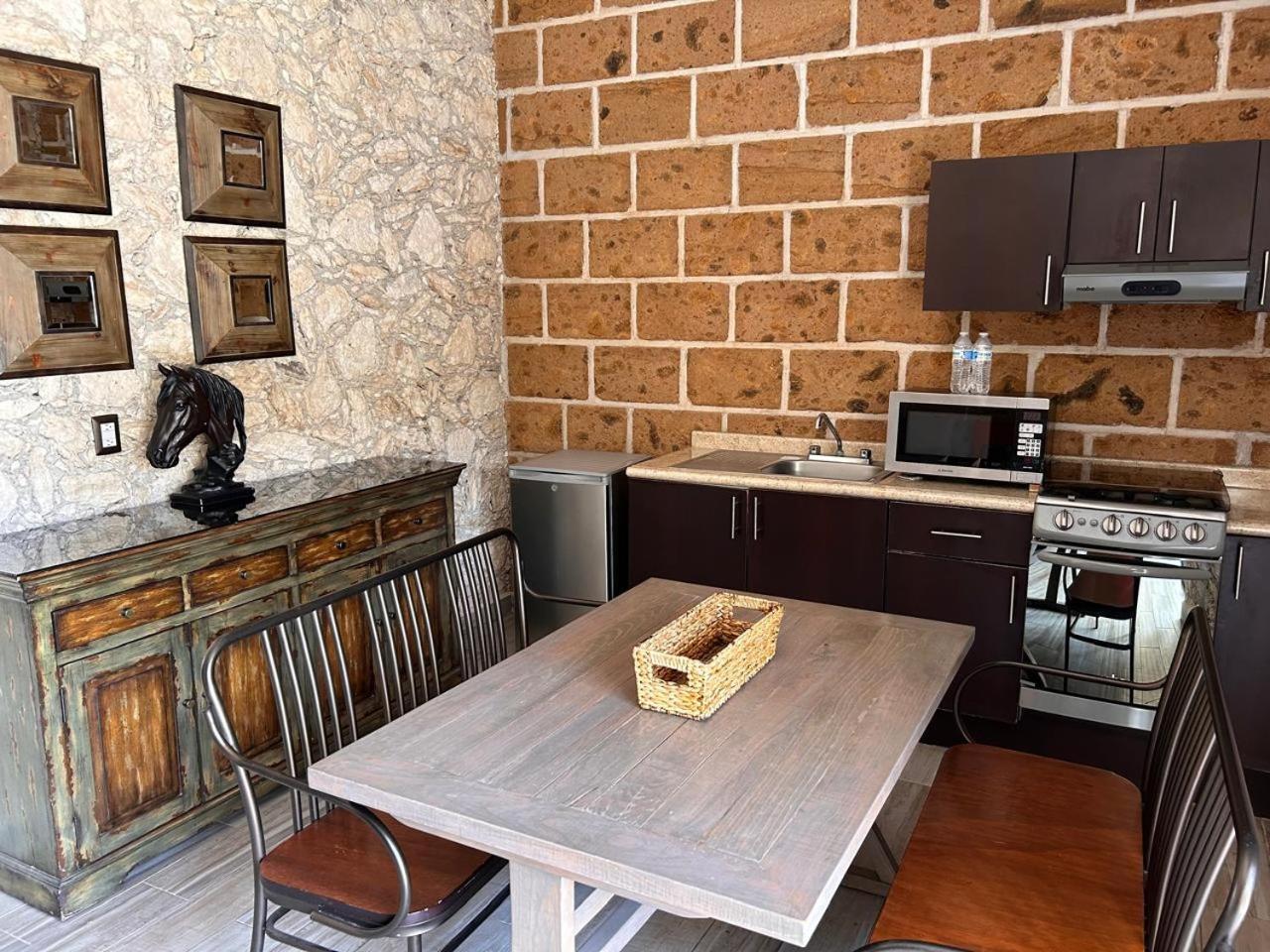 Cabanas, Suites Y Habitaciones Rancho San Jorge Берналь Экстерьер фото