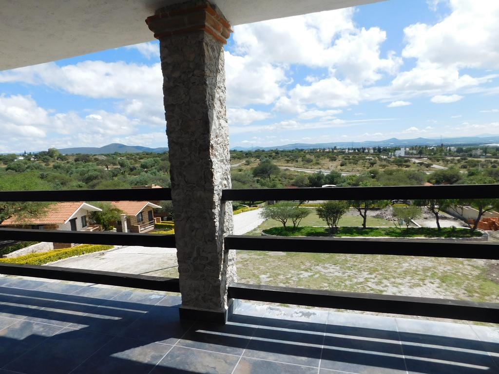 Cabanas, Suites Y Habitaciones Rancho San Jorge Берналь Экстерьер фото