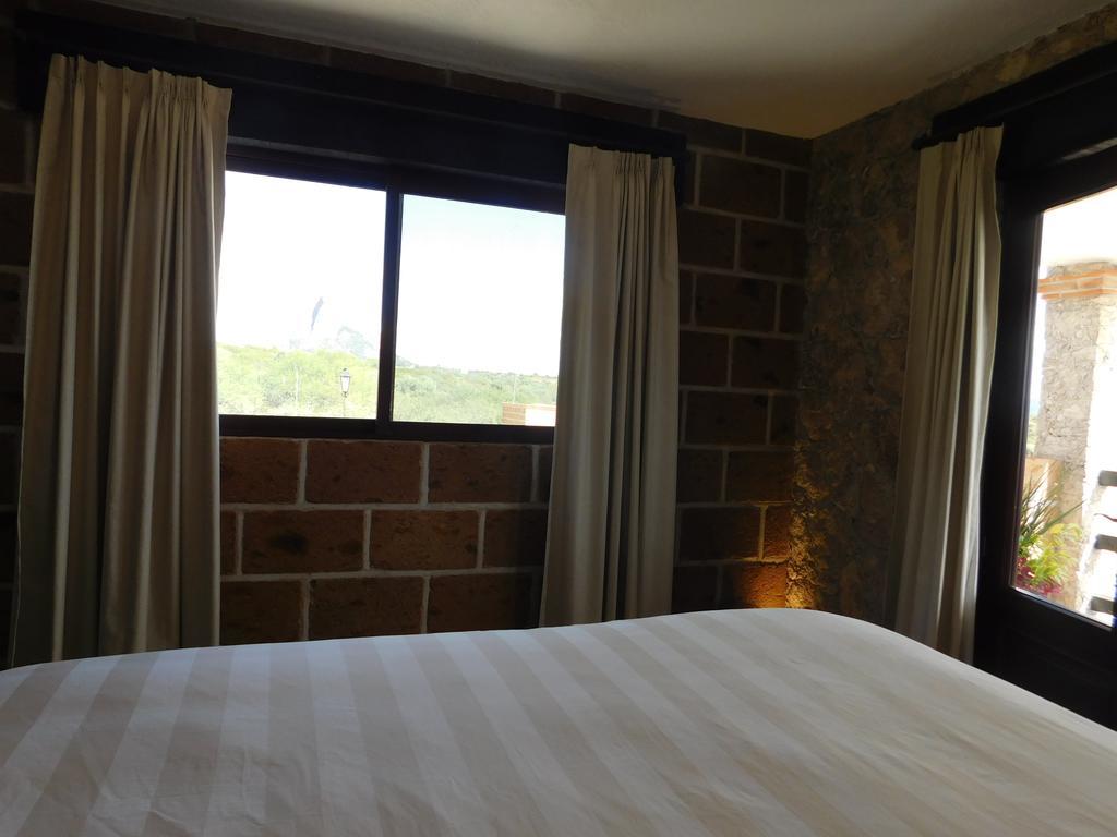 Cabanas, Suites Y Habitaciones Rancho San Jorge Берналь Экстерьер фото